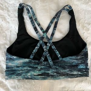 Lululemon energy bra size 6 - Blue